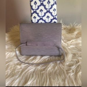 Louis Vuitton Grey Epi Portefeuille Elastic Tri Fold
Wallet